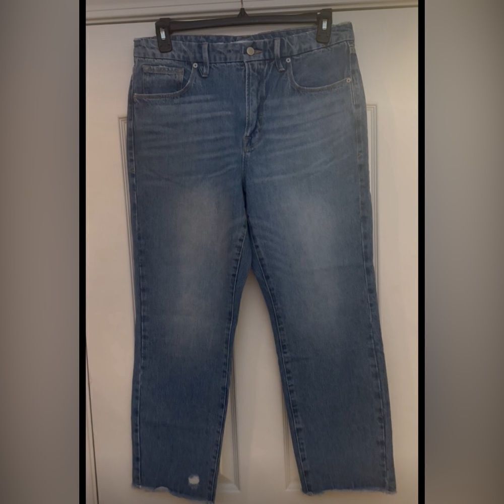 Women’s Good American Relaxed Fit Denim Jeans. Size 12/31.